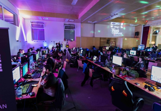 Frag House LAN Serie ALLE FOTOS